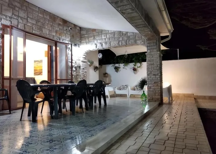 Holiday home Dei Gelsi 11 Posti Letto